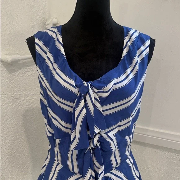 J. Crew Blue White Striped Tie Front Top Size 6 - Picture 2 of 8